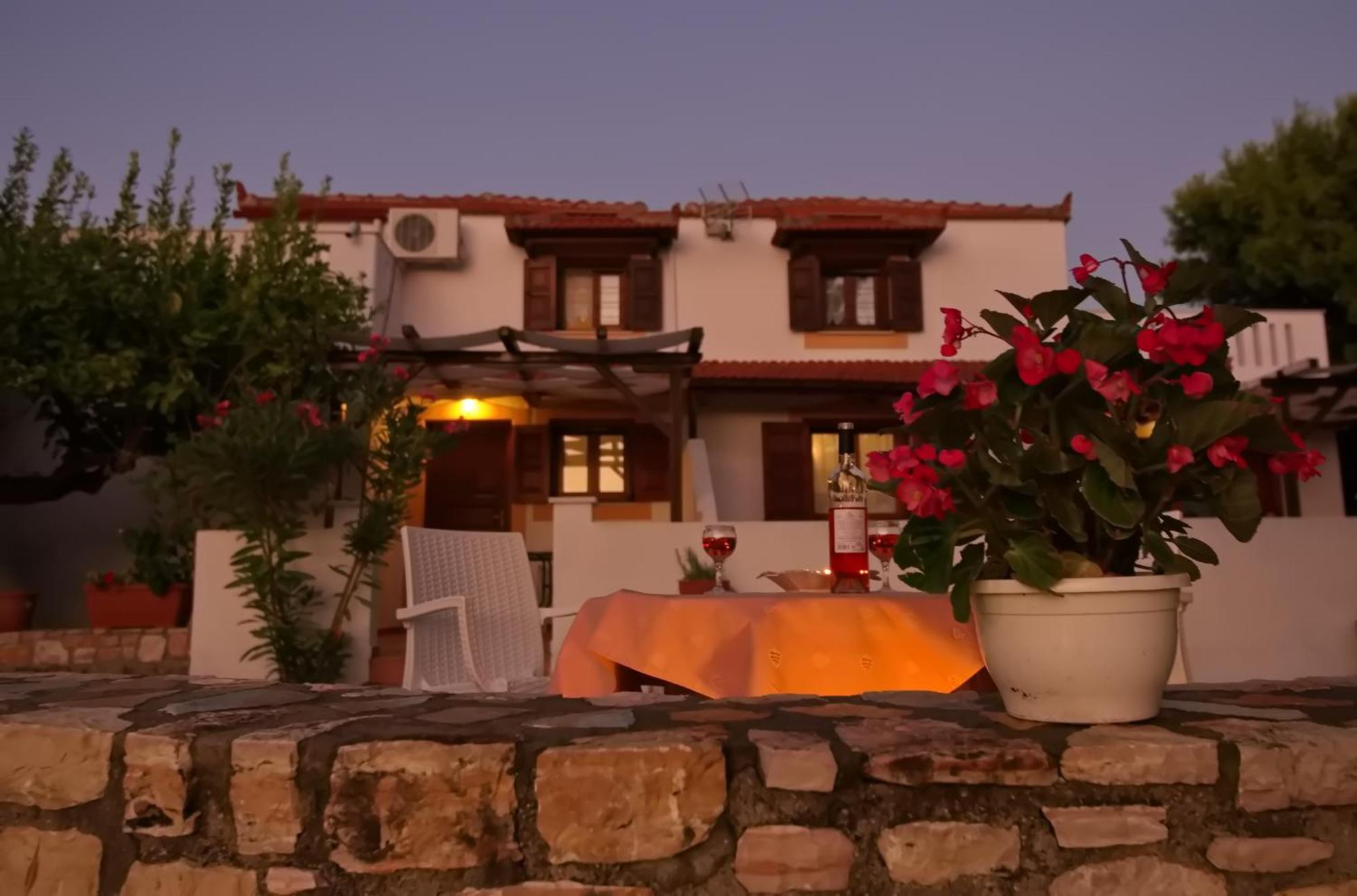 Kamelia Villas Votsi  Extérieur photo