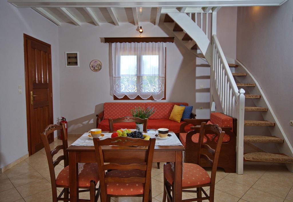 Kamelia Villas Votsi  Extérieur photo