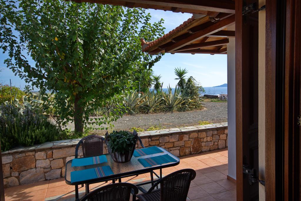 Kamelia Villas Votsi  Extérieur photo