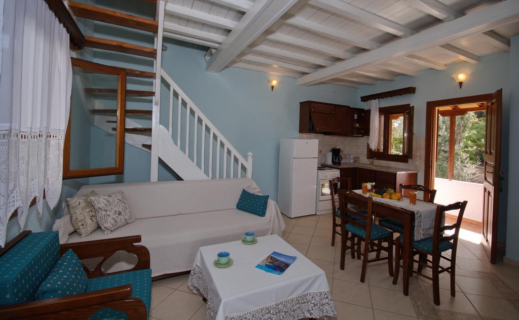 Kamelia Villas Votsi  Extérieur photo